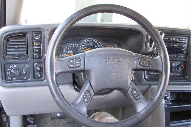 Photo of 2003 Tan GMC Yukon