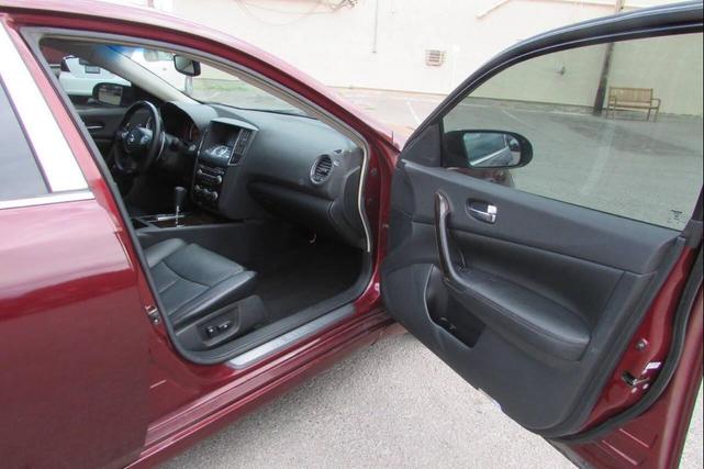 Photo of 2009 Burgundy Nissan Maxima