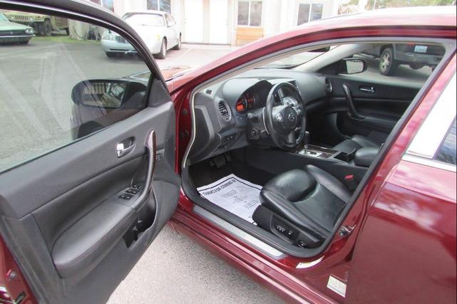 Photo of 2009 Burgundy Nissan Maxima