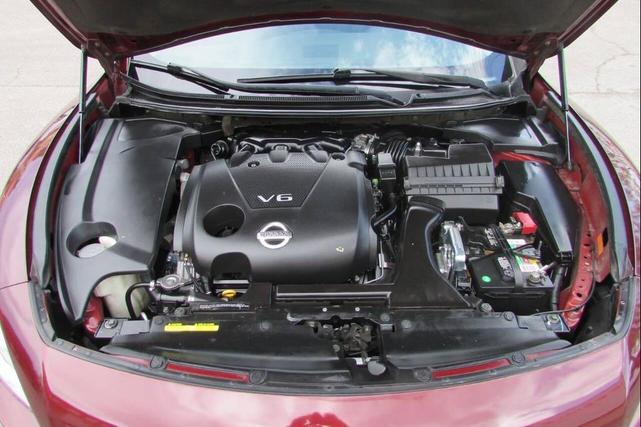 Photo of 2009 Burgundy Nissan Maxima