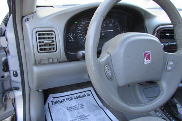 Photo of 2000 Silver Saturn LS