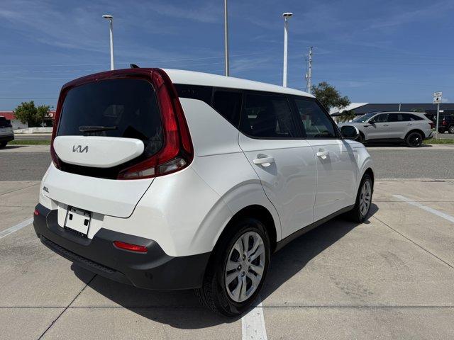 Photo of 2022 Snow White Pearl Kia Soul