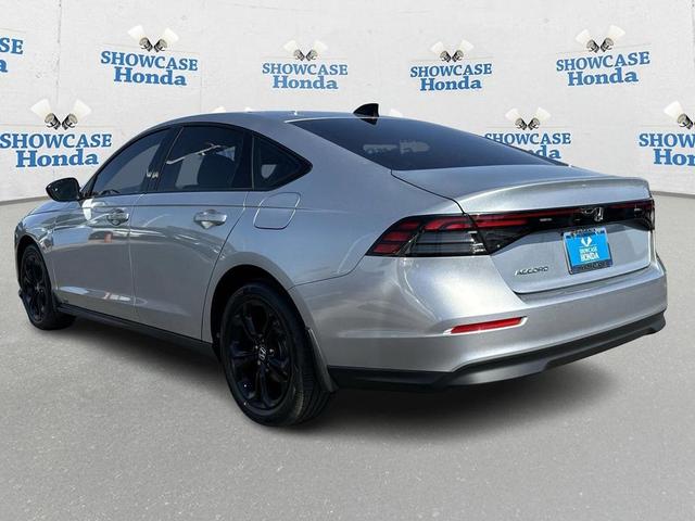 Photo of 2025 Solar Silver Honda Accord