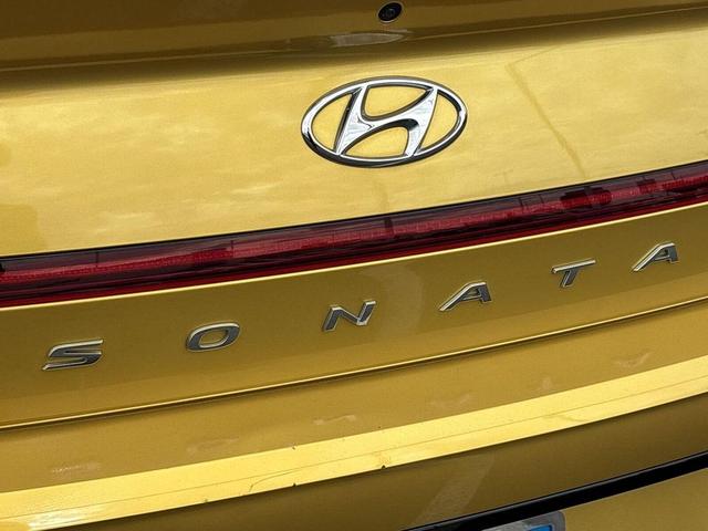 Photo of 2020 Glowing Yellow Hyundai SONATA