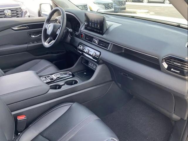 Photo of 2025 GA Sonic Gray Honda Pilot