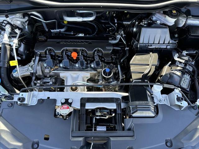 Photo of 2022 Lunar Silver Honda HR-V