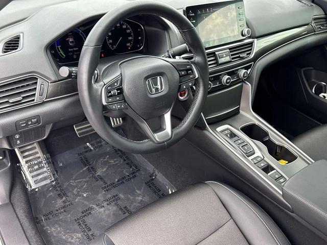 Photo of 2022 Platinum White Pearl Honda Accord Hybrid