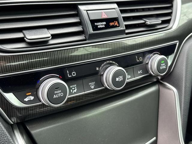 Photo of 2022 Platinum White Pearl Honda Accord Hybrid