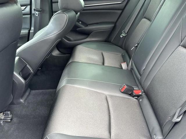 Photo of 2022 Platinum White Pearl Honda Accord Hybrid