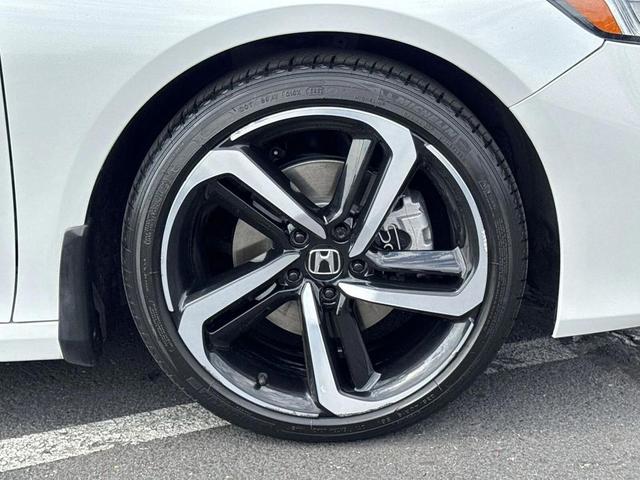 Photo of 2022 Platinum White Pearl Honda Accord Hybrid