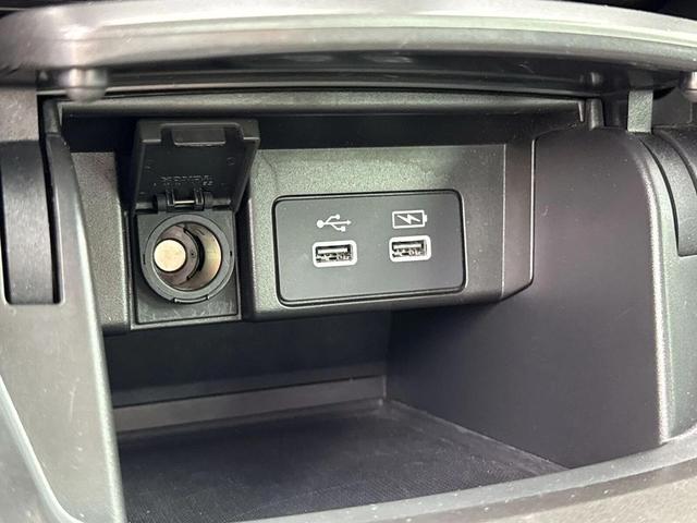 Photo of 2022 Platinum White Pearl Honda Accord Hybrid