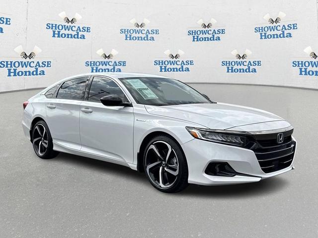 Photo of 2022 Platinum White Pearl Honda Accord Hybrid