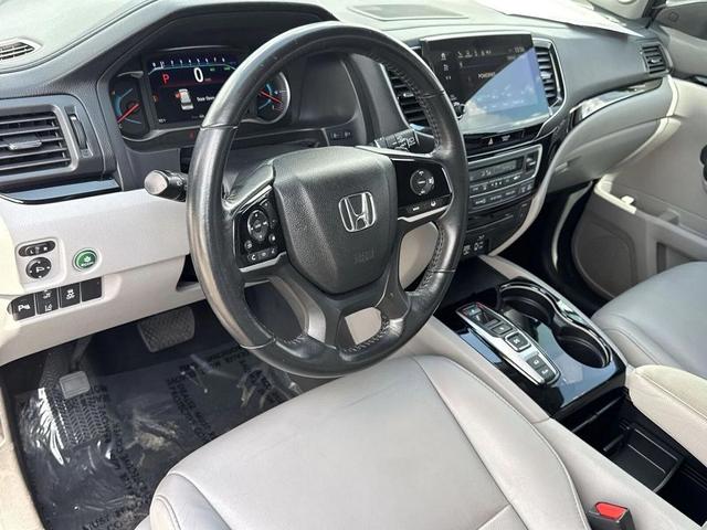 Photo of 2020 Modern Steel Metallic Honda Pilot