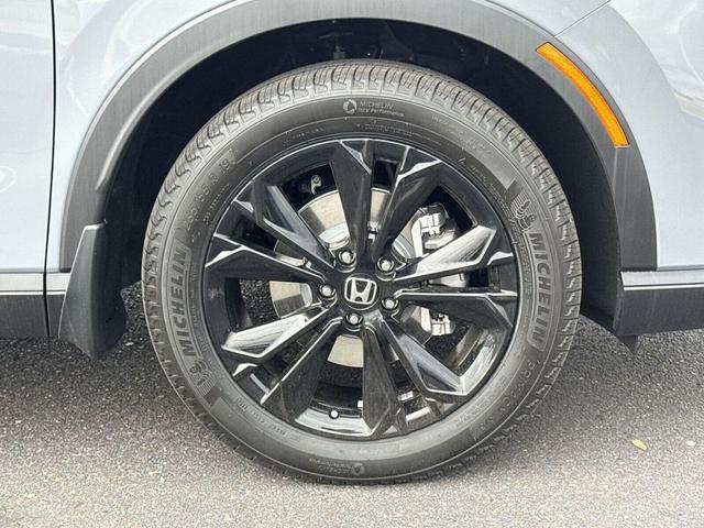 Photo of 2026 Urban Gray Pearl Honda CR-V Hybrid