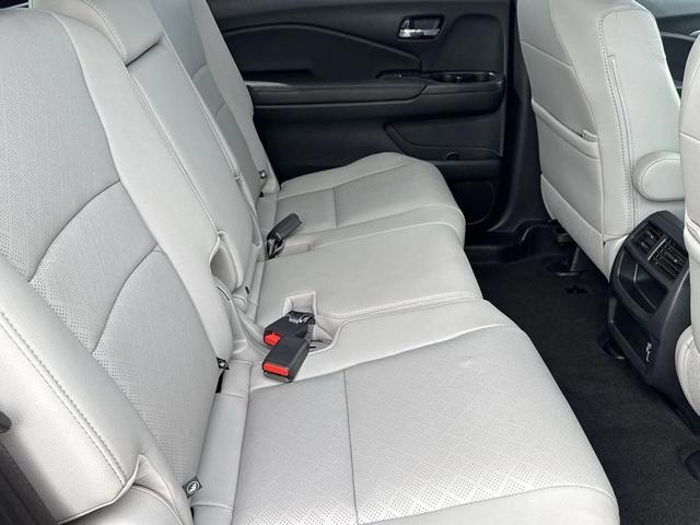 Photo of 2021 Modern Steel Metallic Honda Passport