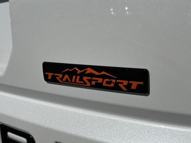 Photo of 2026 NH-883P Platinum W Honda Passport