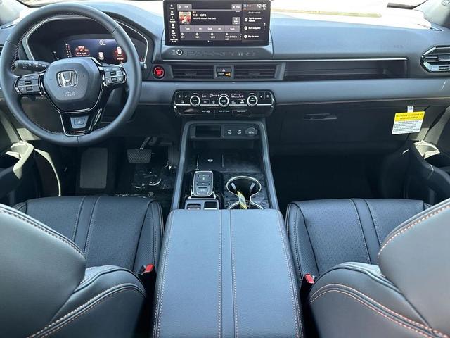 Photo of 2026 NH-883P Platinum W Honda Passport