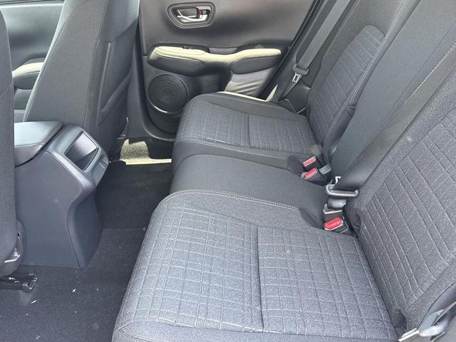 Photo of 2026 NH-883P Platinum W Honda HR-V