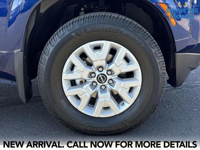 Photo of 2022 Deep Blue Pearl Nissan Frontier