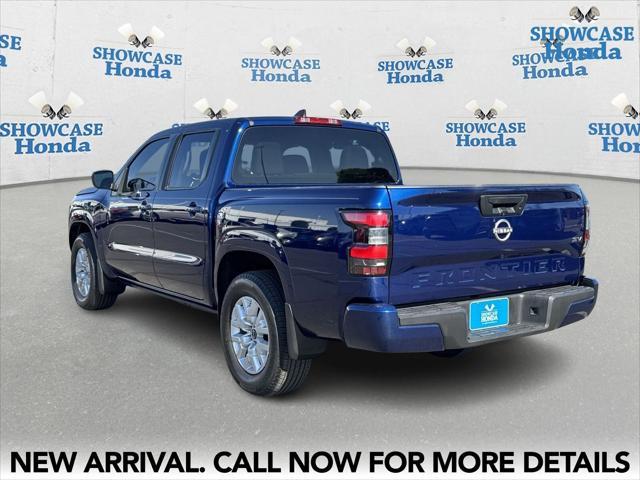 Photo of 2022 Deep Blue Pearl Nissan Frontier