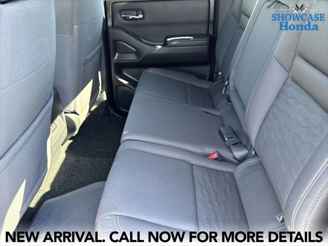 Photo of 2022 Deep Blue Pearl Nissan Frontier