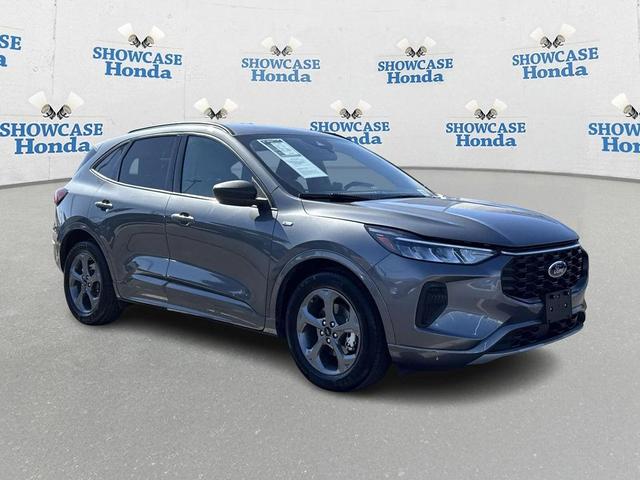 Photo of 2023 Carbonized Gray Ford Escape
