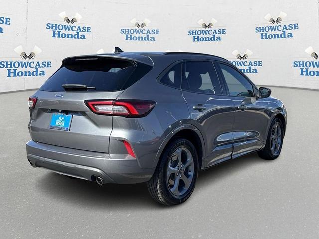 Photo of 2023 Carbonized Gray Ford Escape