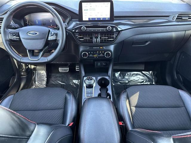 Photo of 2023 Carbonized Gray Ford Escape