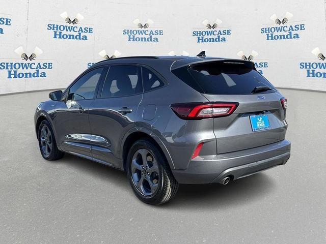 Photo of 2023 Carbonized Gray Ford Escape