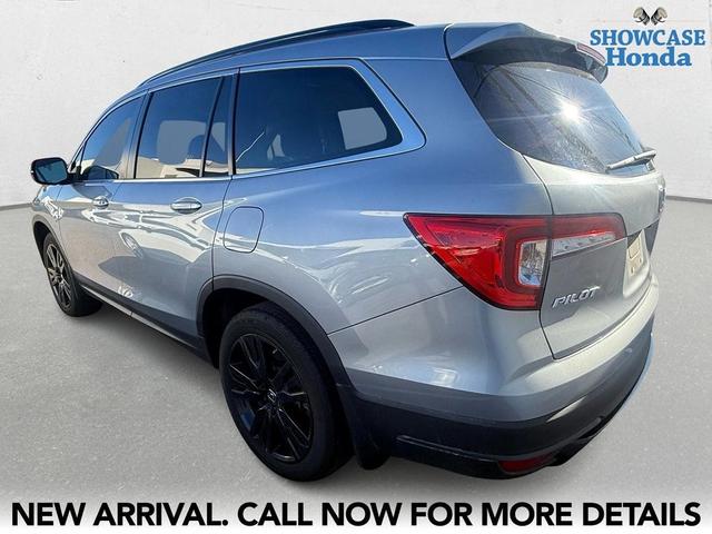 Photo of 2022 Lunar Silver Honda Pilot