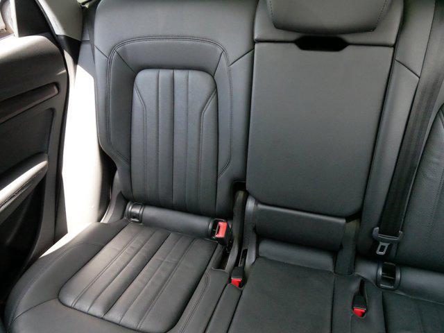 Photo of 2019 Manhattan Gray Metallic Audi Q5