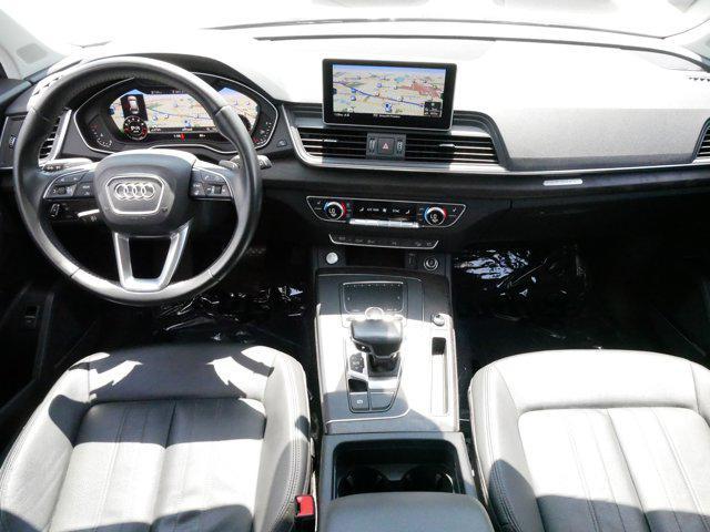 Photo of 2019 Manhattan Gray Metallic Audi Q5