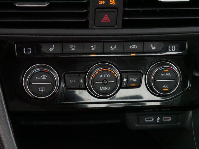 Photo of 2024 Pyrite Silver Metallic Volkswagen Jetta