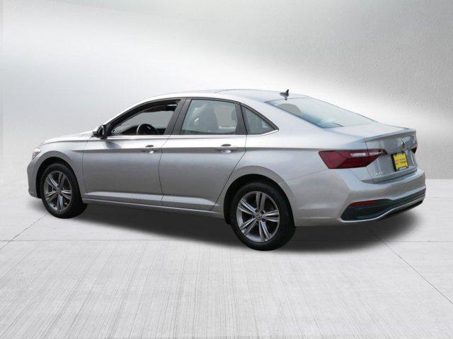 Photo of 2024 Pyrite Silver Metallic Volkswagen Jetta