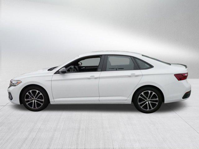 Photo of 2024 Pure White Volkswagen Jetta
