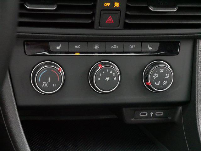 Photo of 2024 Pure White Volkswagen Jetta