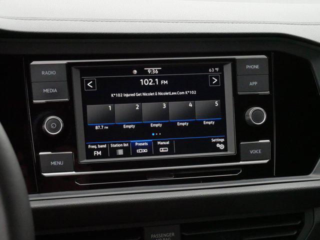 Photo of 2024 Pure White Volkswagen Jetta