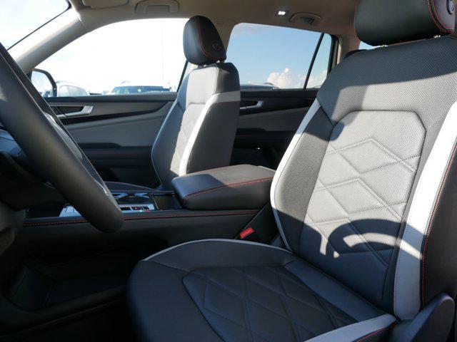 Photo of 2025 Pure Gray Volkswagen Atlas