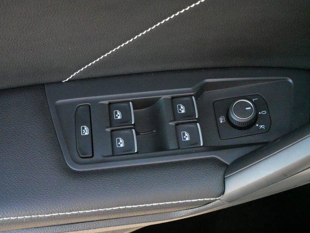 Photo of 2023 Opal White Pearl Volkswagen Tiguan