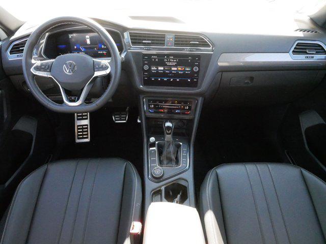 Photo of 2023 Opal White Pearl Volkswagen Tiguan