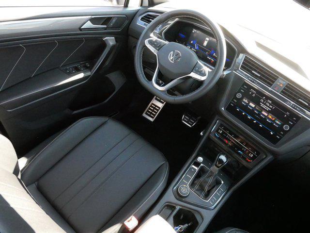 Photo of 2023 Opal White Pearl Volkswagen Tiguan