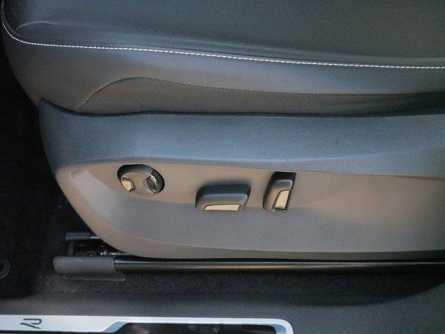 Photo of 2023 Opal White Pearl Volkswagen Tiguan
