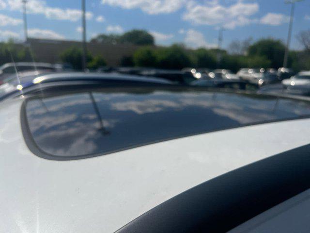Photo of 2021 Glacier White Metallic Audi e-tron