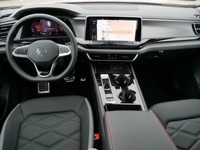 Photo of 2025 Pure Gray Volkswagen Atlas