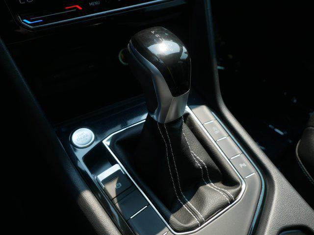 Photo of 2025 Pyrite Silver Metallic Volkswagen Taos