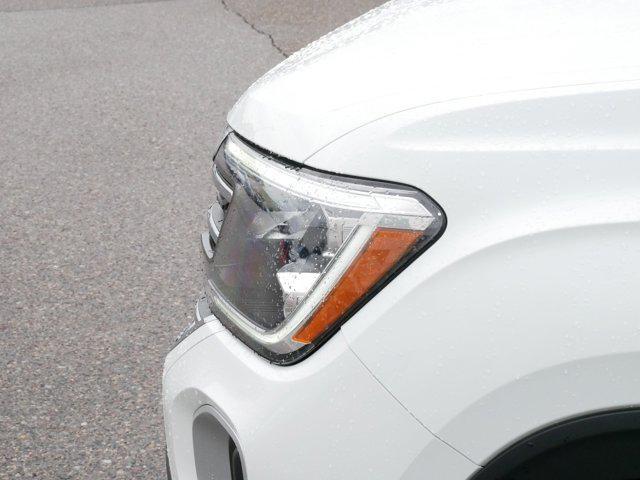 Photo of 2024 Pure White Volkswagen Atlas