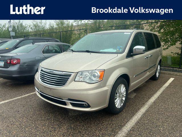 2013 Chrysler Town & Country