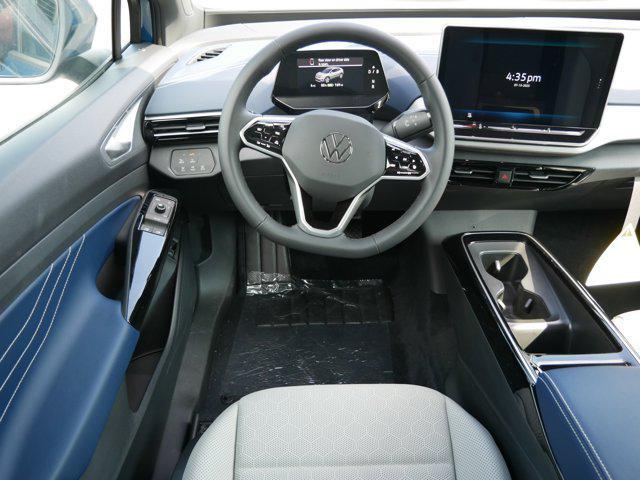 Photo of 2025 mountain lake blue metallic Volkswagen ID.4