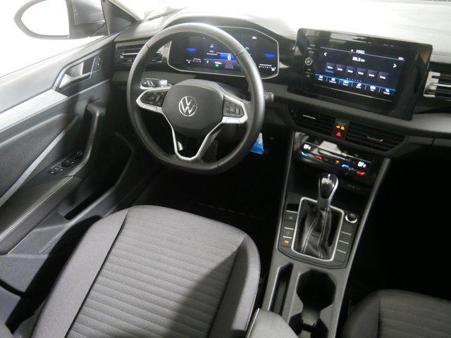 Photo of 2025 Platinum Gray Metallic Volkswagen Jetta