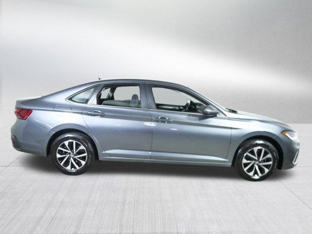 Photo of 2025 Platinum Gray Metallic Volkswagen Jetta